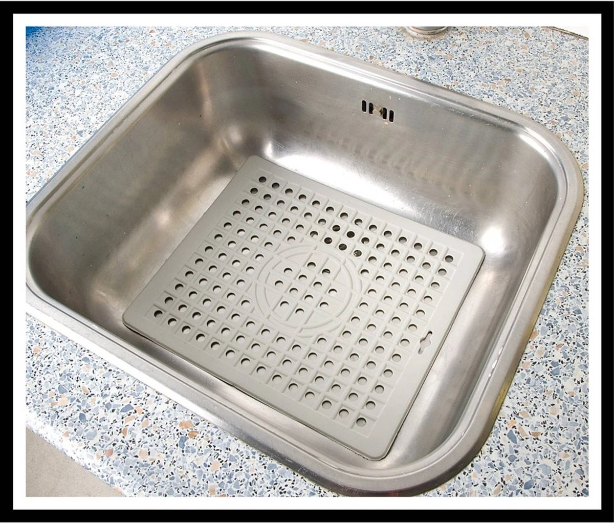 Curver Gootsteenmat Rechthoekig - 26x32x1 Cm - Wit 2 Curver Gootsteenmat Rechthoekig - 26x32x1 Cm - Wit - Image 2