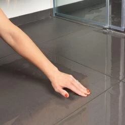 Secucare Anti Slip Spray 100ml - Antislip Voor Tegelvloeren -Winkel Voor Schoonmaakartikelen 1200x1200 24