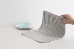 Brabantia SinkSide Afdruipmat - Siliconen - Mid Grey -Winkel Voor Schoonmaakartikelen 1200x799 9