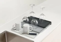 Joseph Joseph - Tier - Afdruipmat - Uitschuifbaar - Grijs -Winkel Voor Schoonmaakartikelen 1200x836 2