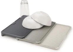 Joseph Joseph - Tier - Afdruipmat - Uitschuifbaar - Grijs -Winkel Voor Schoonmaakartikelen 1200x862 3