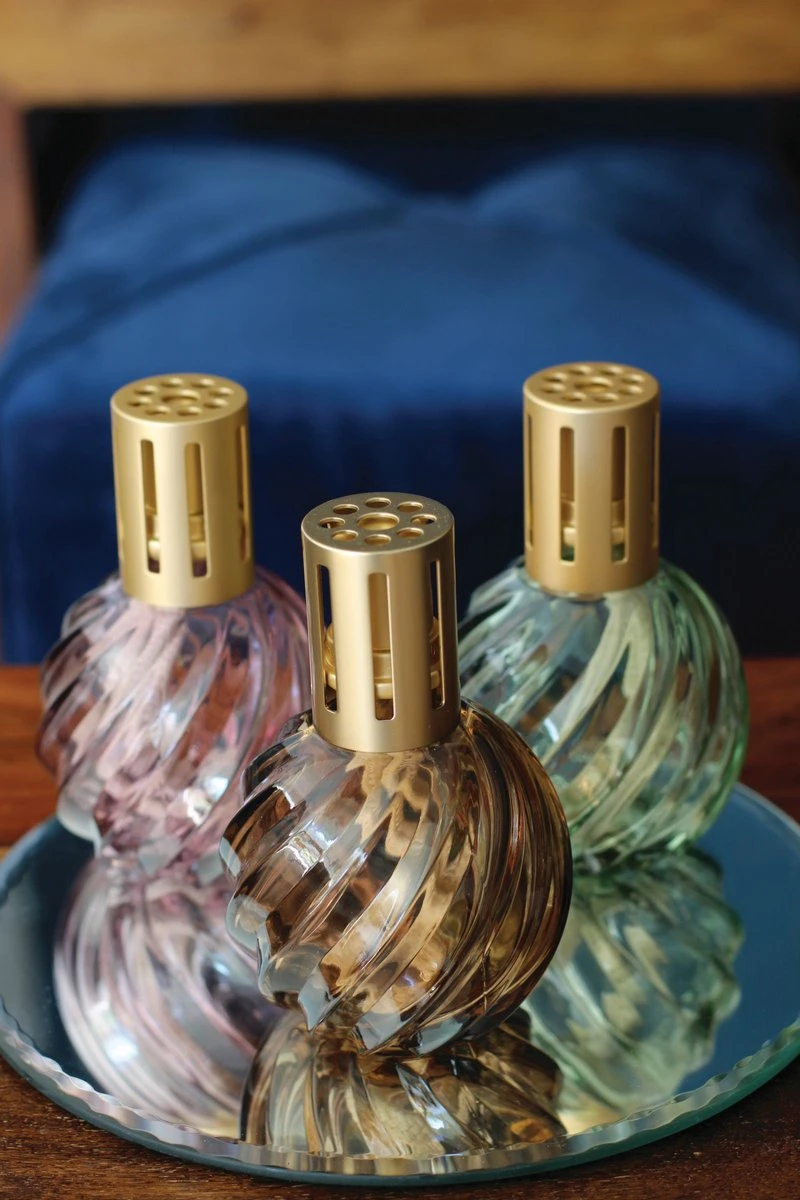 Ashleigh & Burwood Lampenolie Geurolie - Freesia & Orchid 250 Ml 5 Ashleigh & Burwood Lampenolie Geurolie - Freesia & Orchid 250 Ml - Image 5